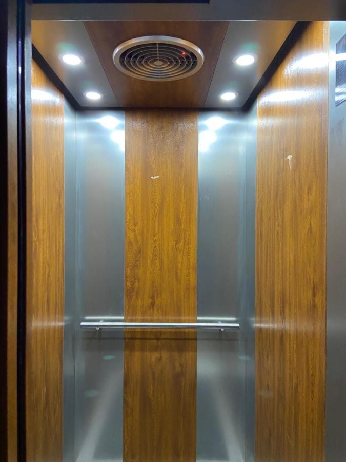 Le Shiv Executive Suite Тхені Екстер'єр фото