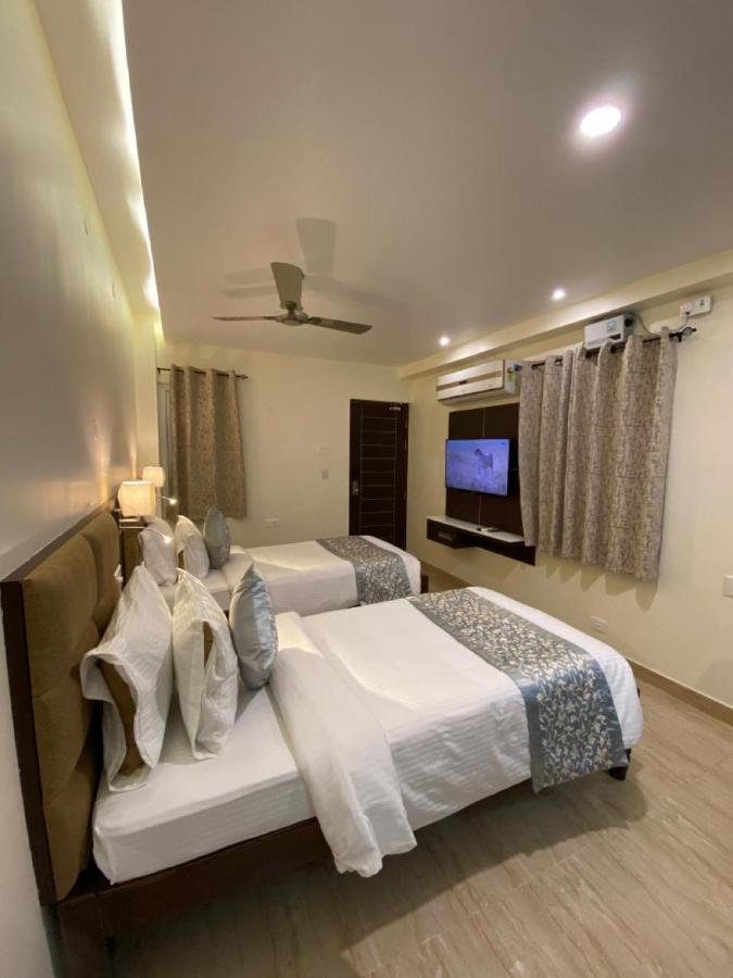 Le Shiv Executive Suite Тхені Екстер'єр фото